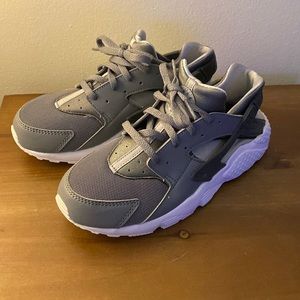 Nike Huarache Charcoal Grey 3Y